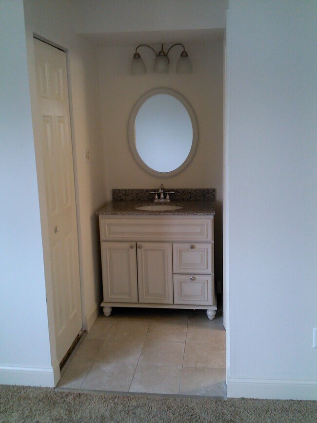 7827 Bradford St unit 7827-A, Philadelphia, PA 19152 - photo 4