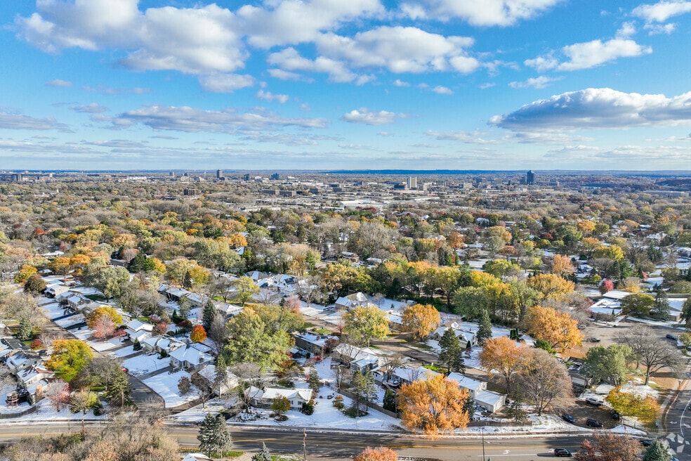 Neighborhood_InterlachenPark_Final_021524