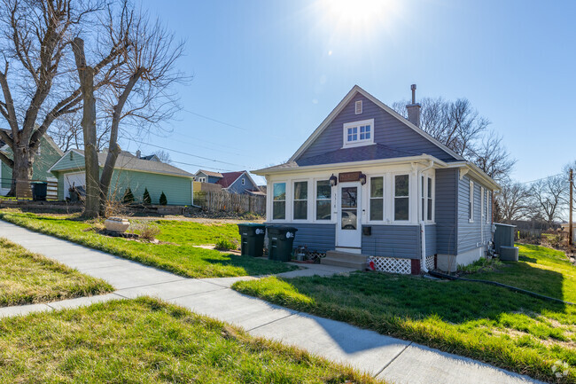 Another example of beautiful cottages found in Benson.