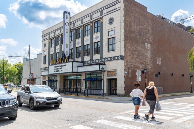 Go on a date at the Roxian Theatre for a concert.