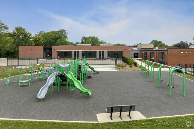 Henking Elementary School is part of Glenview School District 34.