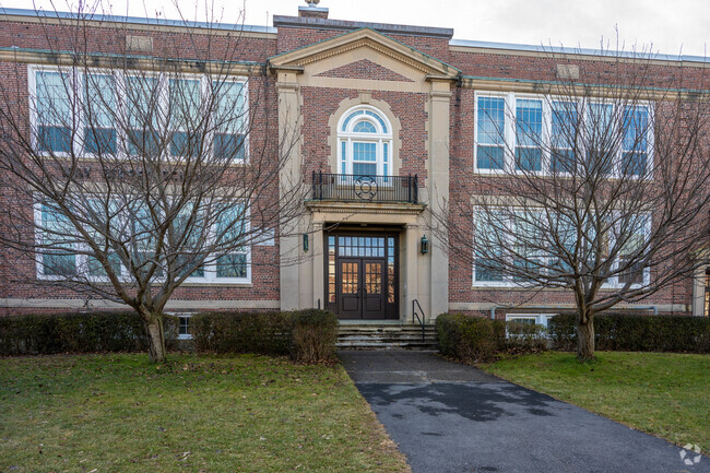 May Street is a public school located in Worcester, MA, which is in a mid-size city setting.