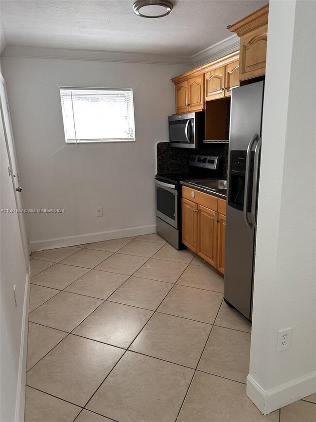 3170 SW 16th St Unit 3, Miami, FL 33145
