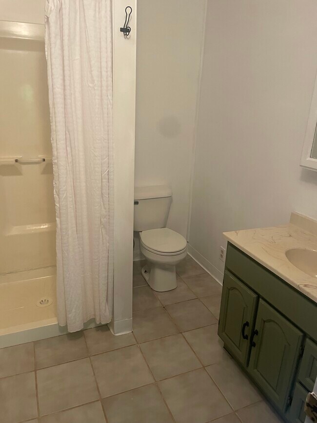 4470 Main St unit apartment 3, Gasport, NY 14067 - photo 4