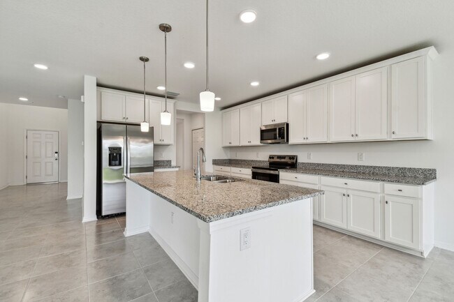 8424 Kathleen St unit 38305425, Lakeland, FL 33810 - photo 3