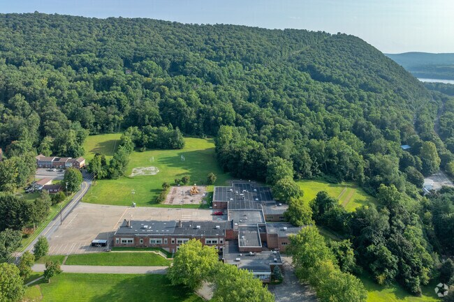 Lenkerville Elementary School is a public school located in Millersburg, PA.