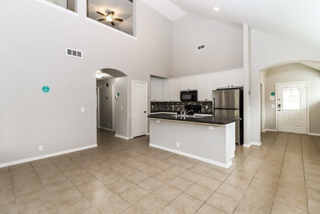 540 Kerry St, Crowley, TX 76036 - photo 5