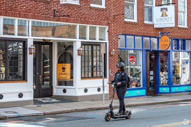 The vibrant and lively NODA area is just seconds away for Hidden Valley residents.