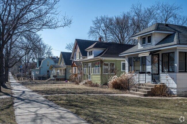 Bungalows appear in rows along the streets of Kingfield.
