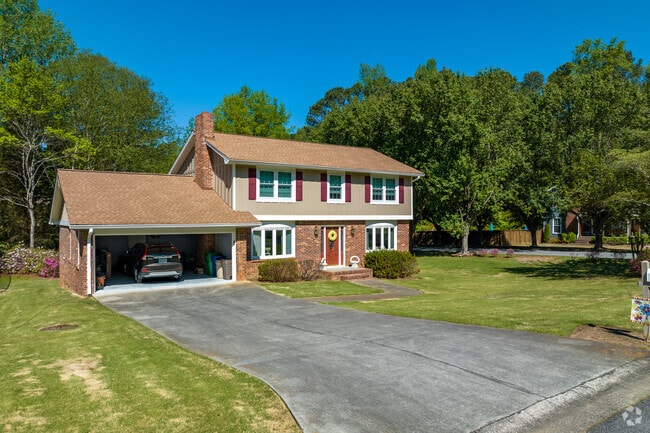 A Colonial Style Home in Dunwoody.