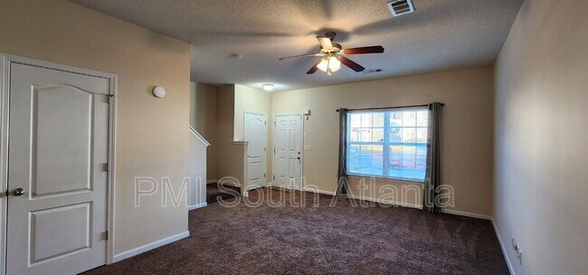 6864 Mountain Cir, Riverdale, GA 30274 - photo 4