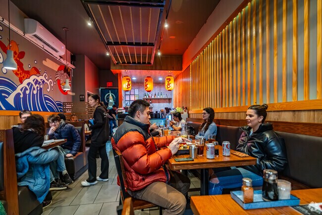 Nothing beats a delicious dinner in the heart of Kalorama Triangle,