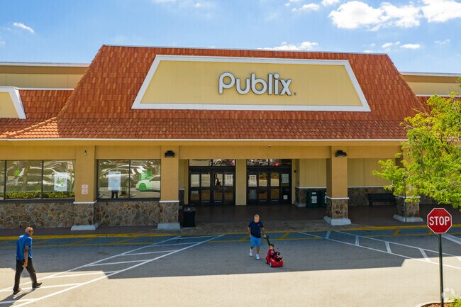 Publix is where Robbins Park residents can get their grocery shopping done.