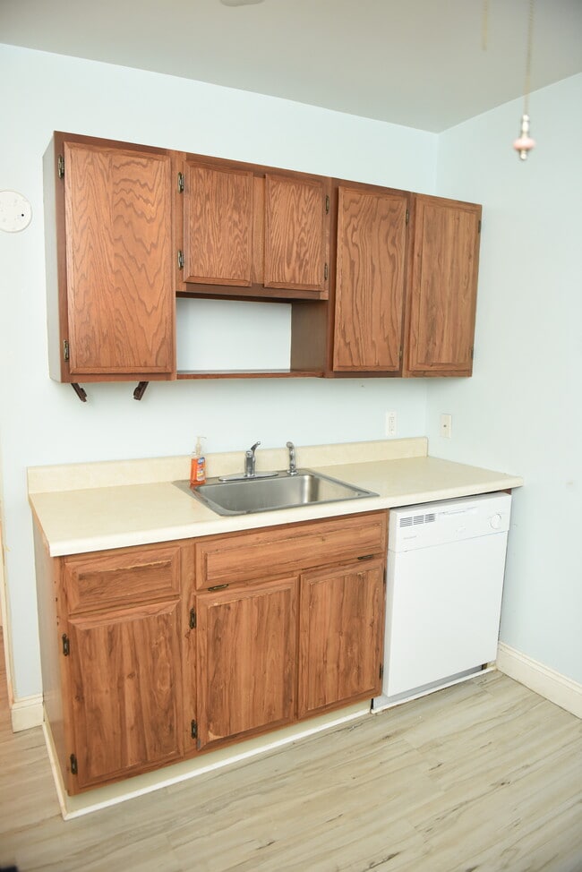2312 18th St unit 2312 1/2 18th Street, Altoona, PA 16601 - photo 5