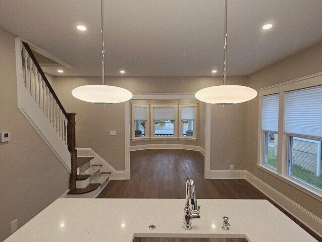 9715 Clifton Blvd, Cleveland, OH 44102 - photo 7