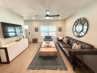 201 S Mitchell St, San Marcos, TX 78666