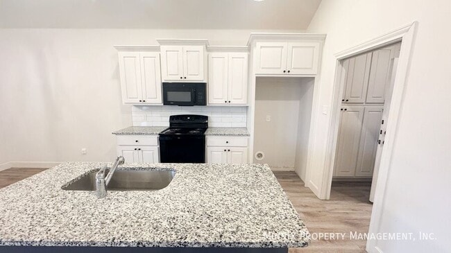 1709 102nd St unit A, Lubbock, TX 79423 - photo 5