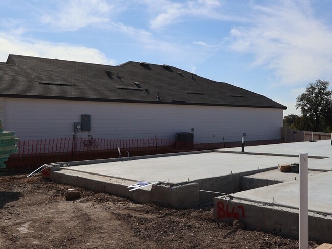 8667 Rucker Pond Trail, San Antonio, TX 78252 - photo 3