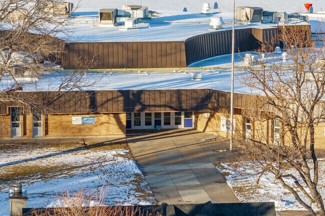 Lincoln Elementary School in Loveland has 236 students in grades PK & K-5.