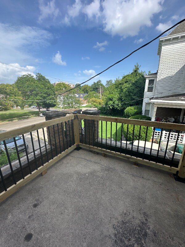 775 N Fred Shuttlesworth Cir unit 4, Cincinnati, OH 45229 - photo 6