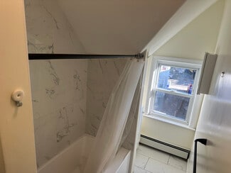 106 Taylor St Unit 3, Providence, RI 02907