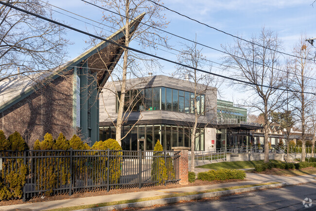 Brimmer & May School, Newton MA Rankings & Reviews - Homes.com