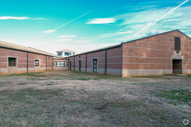 Bear Creek Middle School serves around 1,114 students daily.
