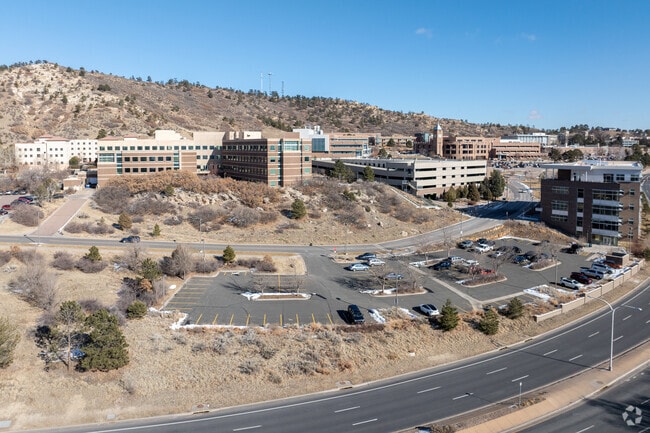 The University of Colorado, Colorado Springs is adjacent to Cragmor.