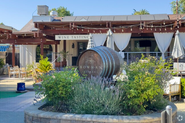 Bowman Cellars in Graton invites guests to enjoy exceptional wine tasting experiences in a relaxed, welcoming setting.