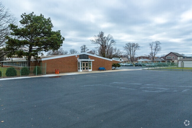North Elementary School has 191 students in Franklin Park. .