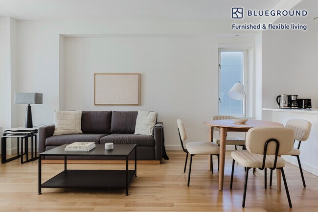 501 E 74th St unit FL10-ID1595, New York, NY 10021 - photo 2