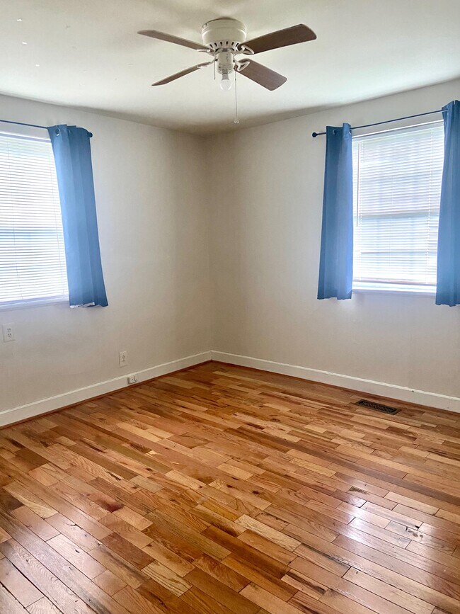 2212 Center Way S, Birmingham, AL 35205 - photo 7