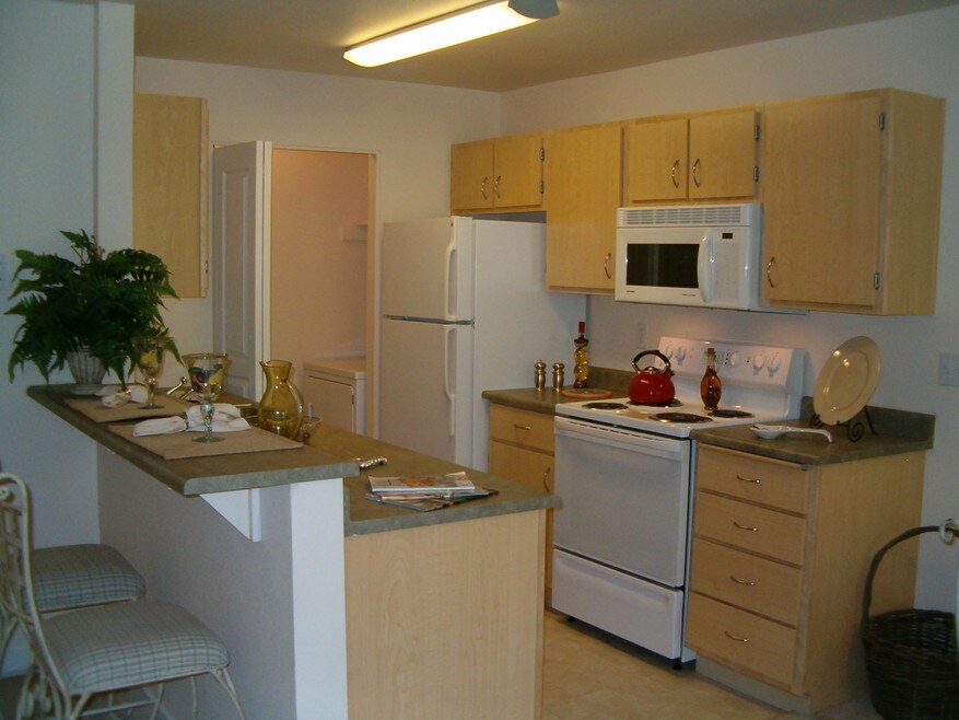 Commons at Sylvan Highlands Apartments, Portland, OR 97225 - photo 1