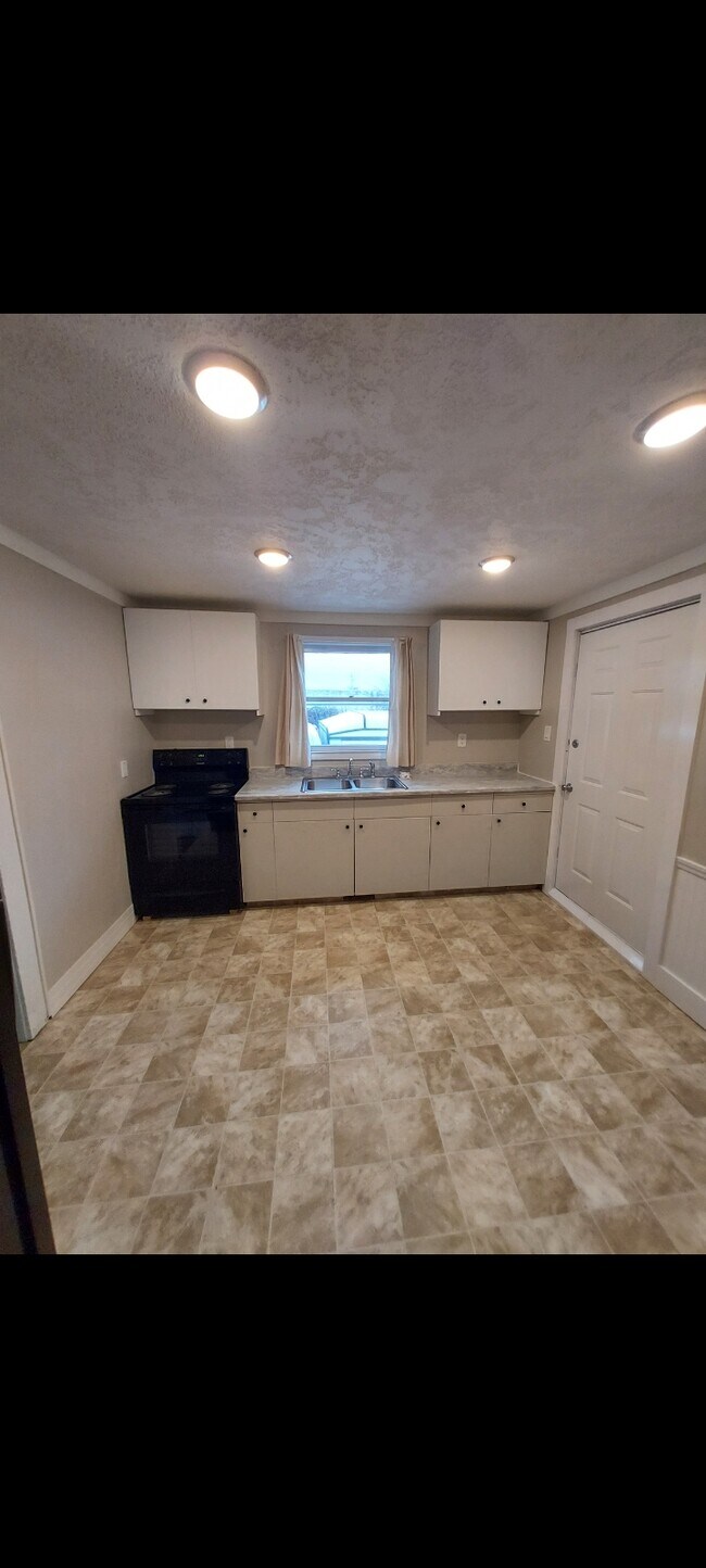 216 Wilson Ave, Johnson City, TN 37604 - photo 4