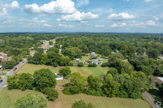 Homes have plenty of acreage in Mount Olive.