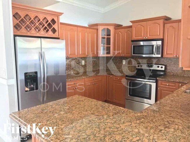 17023 SW 149th Place, Miami, FL 33187 - photo 7