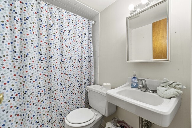 4801 Calvert Rd, College Park, MD 20740 - photo 4