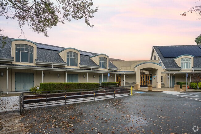 Contra Costa Midrasha School strives to build partnerships with parents and students.