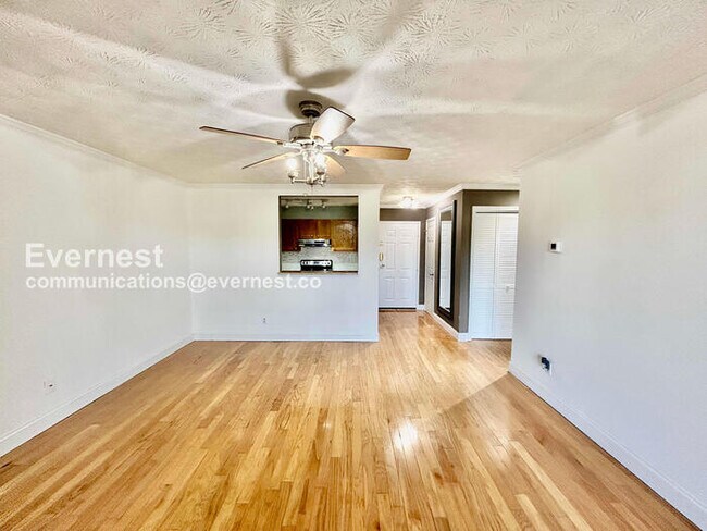 Lenox Villas Condominium unit 2319, Atlanta, GA 30324 - photo 3