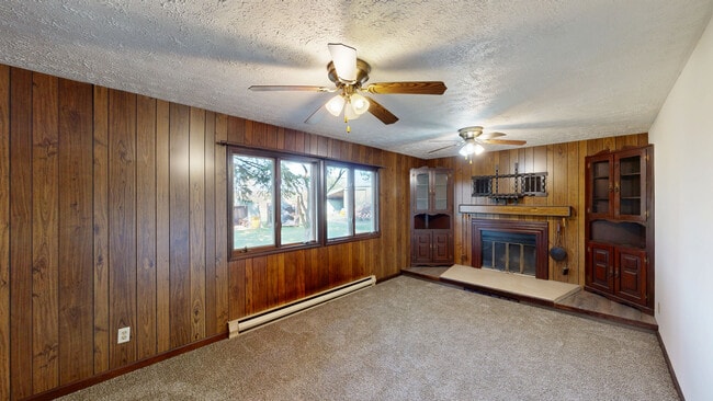 11754 Wange Rd, Capron, IL 61012 - photo 3