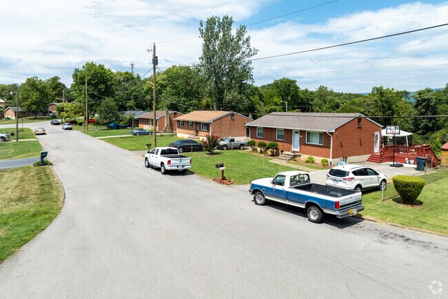 Ranch and Cape Cod-style homes are common in Cherry Hill, Roanoke.
