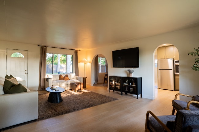 2218 Jefferson Ave, Midland, MI 48640 - photo 3