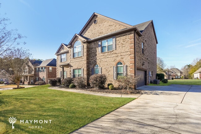 1001 Donegal Dr, Locust Grove, GA 30248 - photo 2