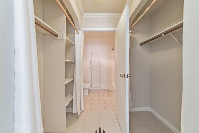 Park Glenview Apartments- Boutique Senior Living, Oakland, CA 94610 - photo 4