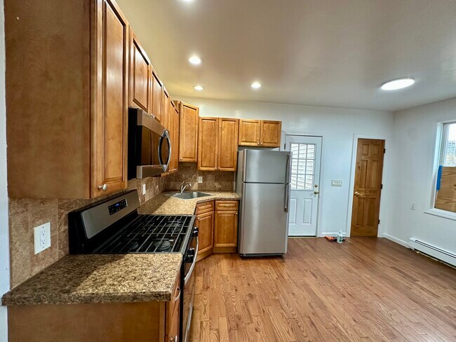 37 Independence St unit 2R, White Plains, NY 10606 - photo 6