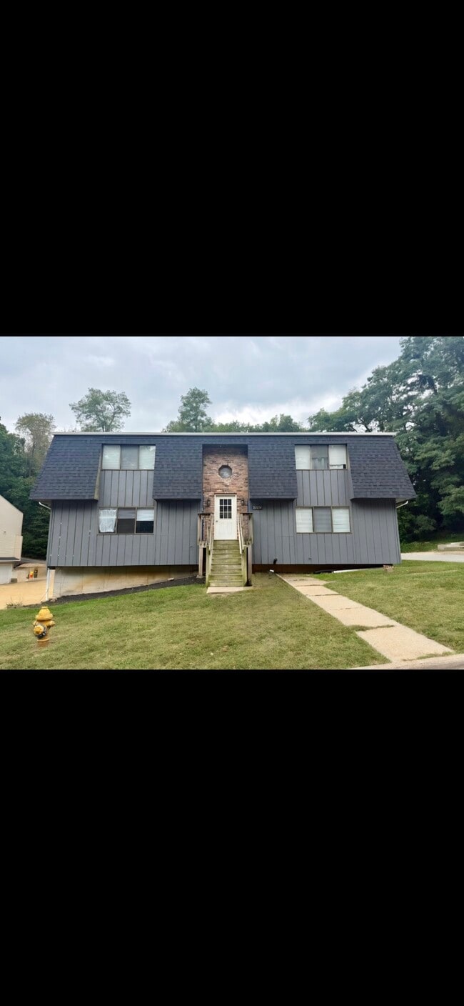 3223 Schuetzen Ln Unit 1, Davenport, IA 52804