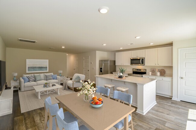 001-photo-dining-room-14582818