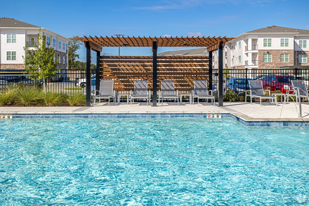 Resort Style Pool