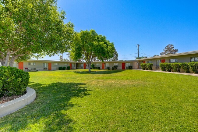 Campus Crossing, Las Vegas, NV 89119 - photo 5