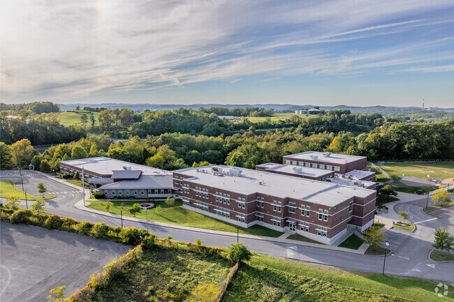 Test scores show 47% of Eastwood Elementary School students are proficient in reading.